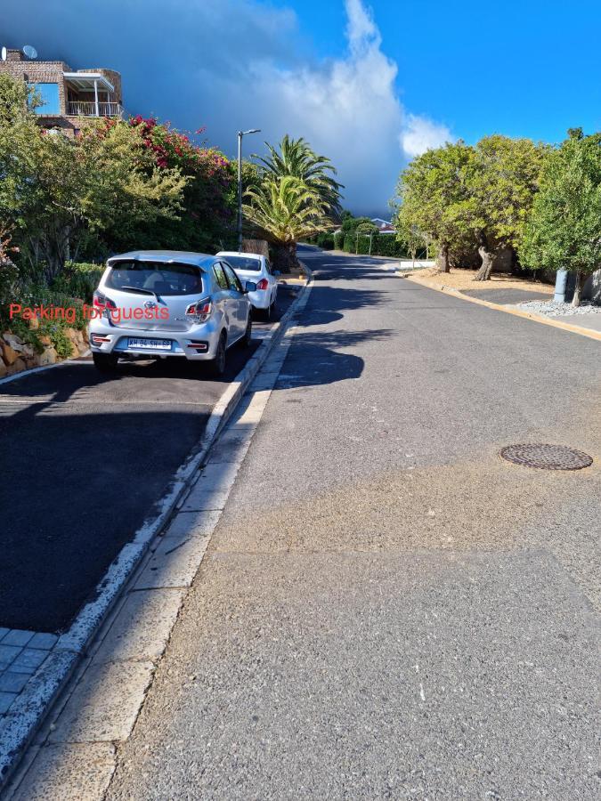 Camps Bay Cosy Accommodation كيب تاون المظهر الخارجي الصورة
