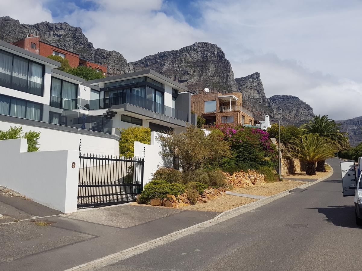 Camps Bay Cosy Accommodation كيب تاون المظهر الخارجي الصورة