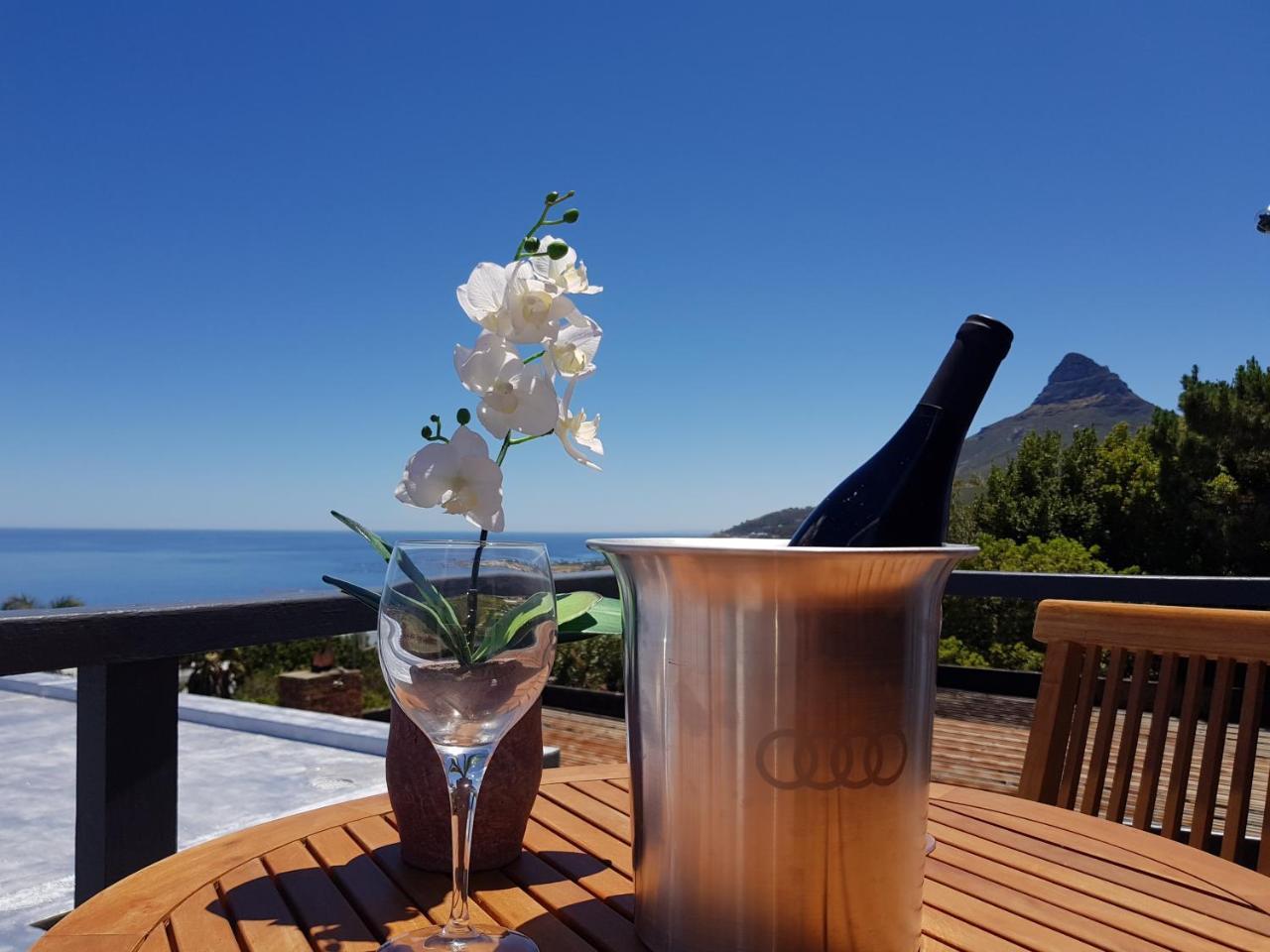 Camps Bay Cosy Accommodation كيب تاون المظهر الخارجي الصورة