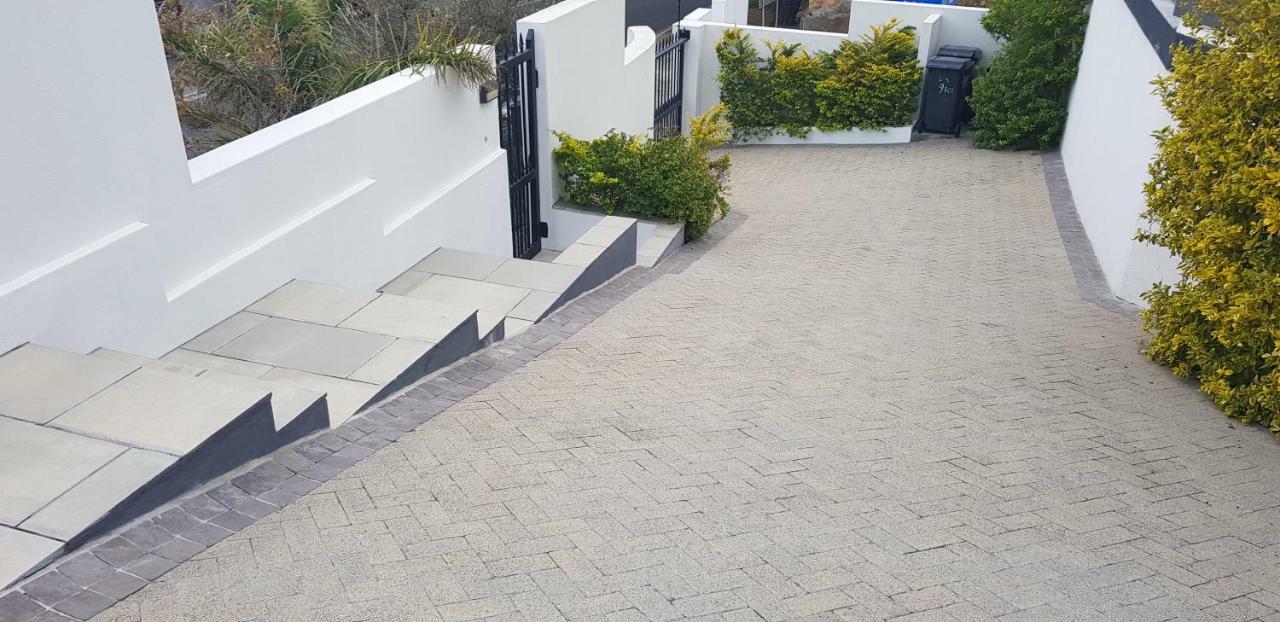 Camps Bay Cosy Accommodation كيب تاون المظهر الخارجي الصورة