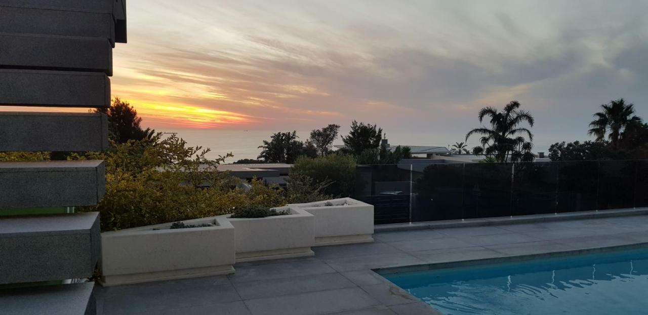 Camps Bay Cosy Accommodation كيب تاون المظهر الخارجي الصورة