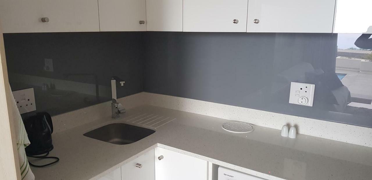 Camps Bay Cosy Accommodation كيب تاون المظهر الخارجي الصورة